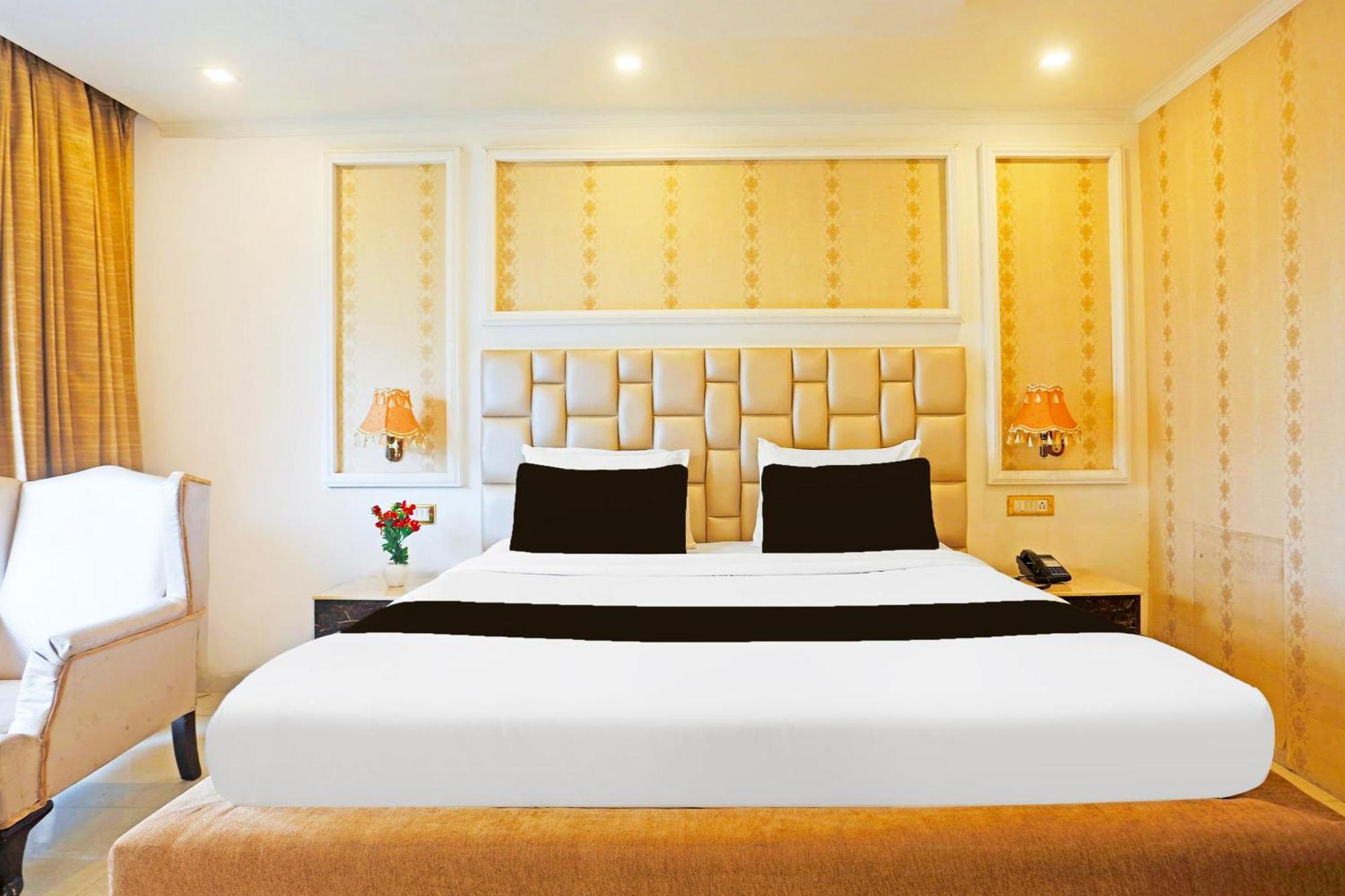 Super Townhouse Oak Dharamshala Near Maximus Mall Exterior foto
