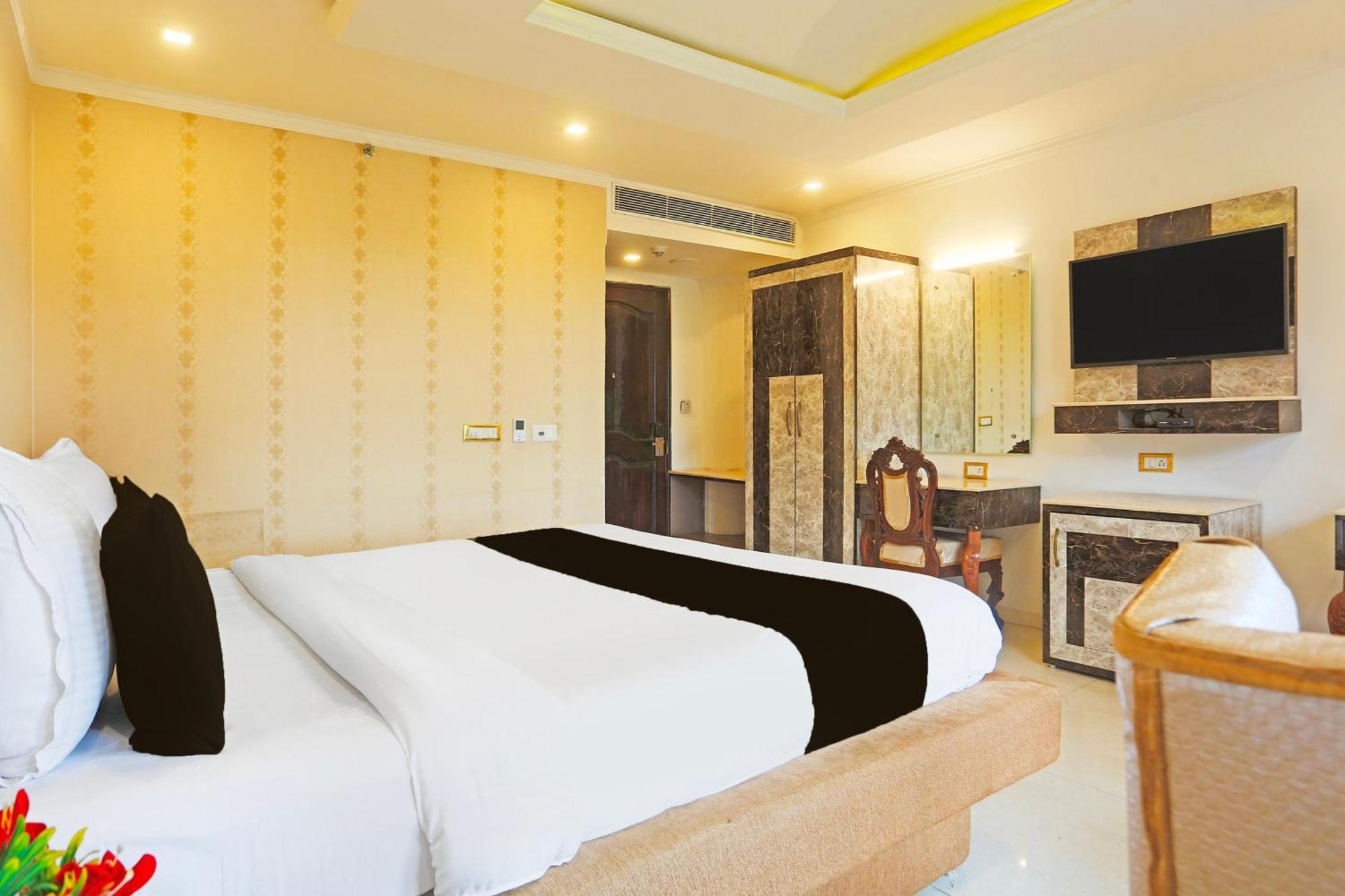 Super Townhouse Oak Dharamshala Near Maximus Mall Exterior foto